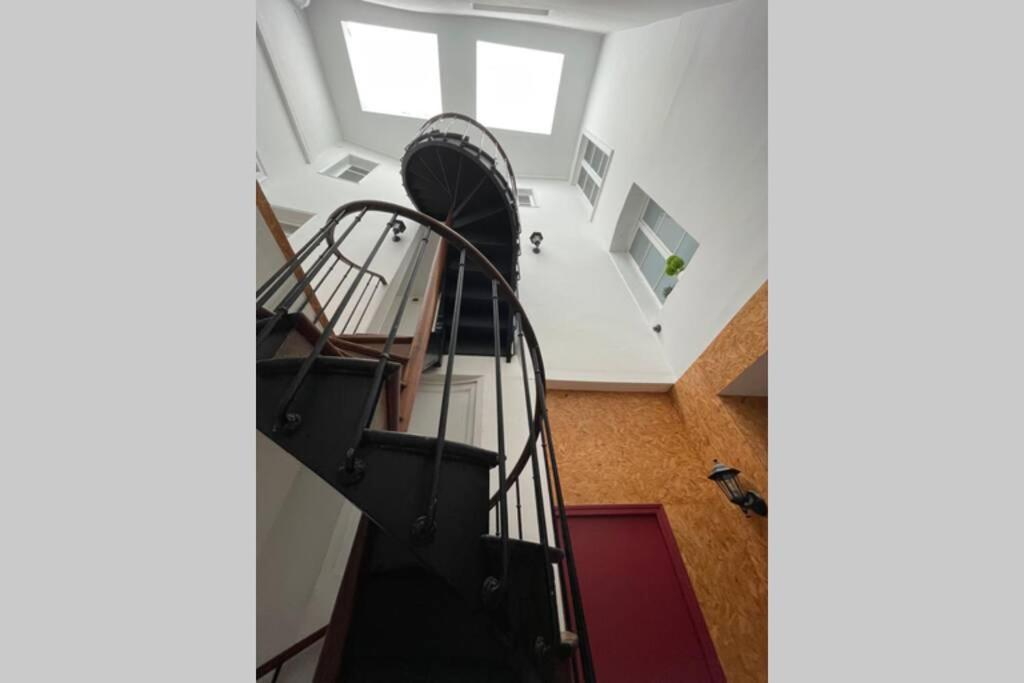 Appartement «La Vie Est Belle» Au Coeur De Sezanne Exterior photo