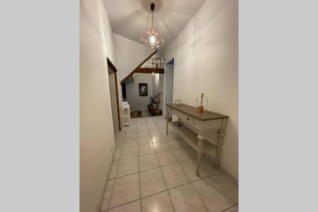 Appartement «La Vie Est Belle» Au Coeur De Sezanne Exterior photo